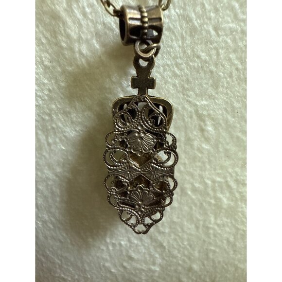 Vintage-Style Iridescent Green Pendant Necklace Ornate Crown Design Silver-Tone - Picture 3 of 8